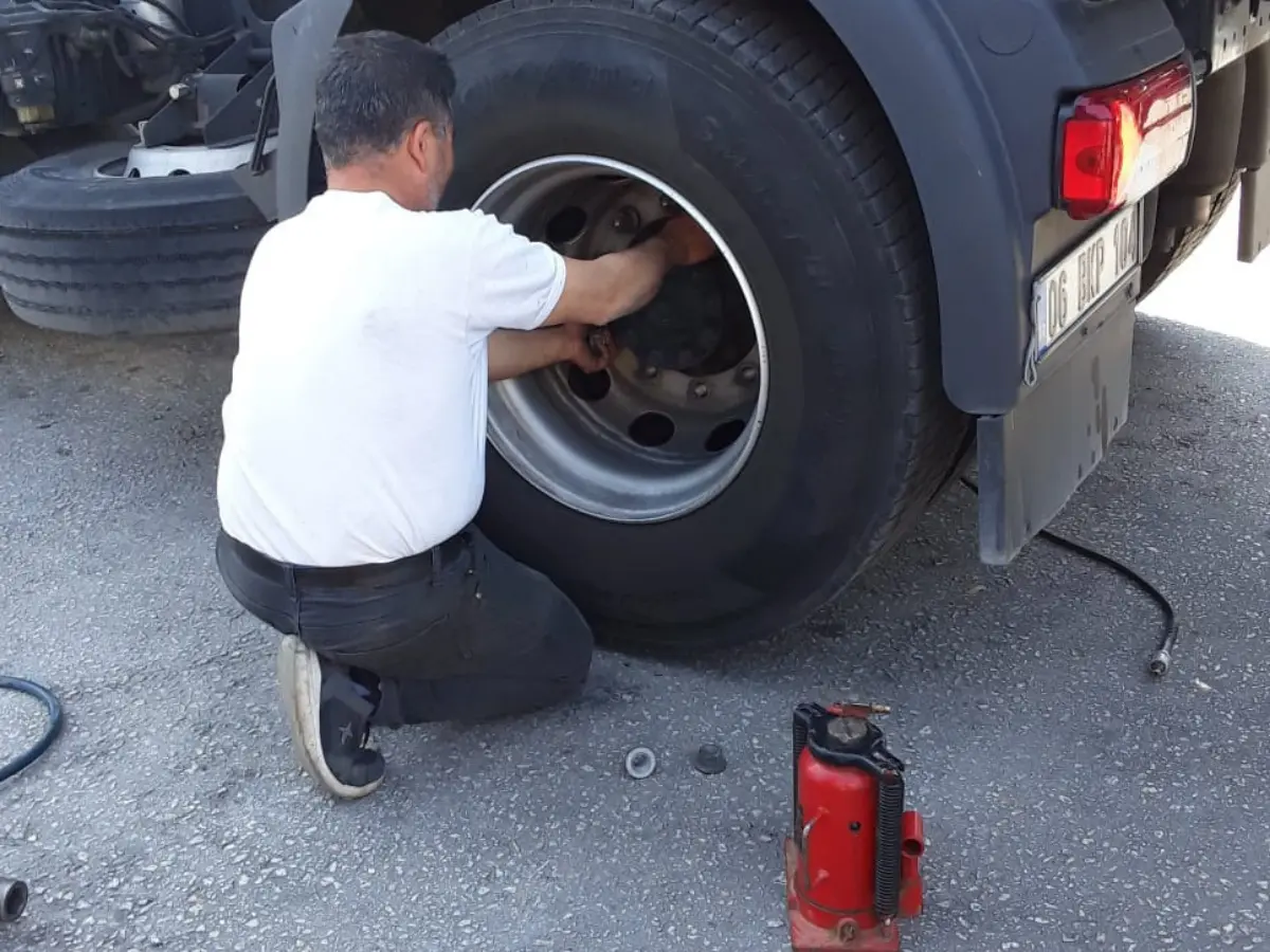 Çeşme Oto Lastikçi